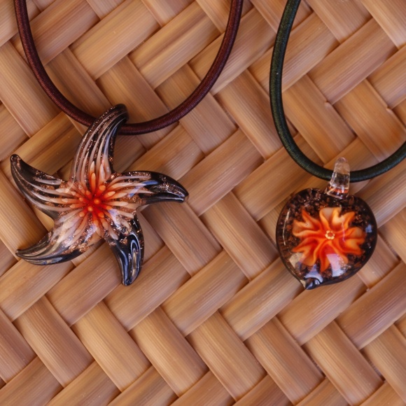 Lampwork artistic glass pendant and necklace - Picture 6 of 6